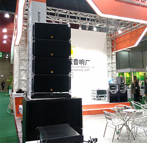 2017年广州Prolight + Sound博览会上的Sanway S1210&L8028有源线阵列系统
