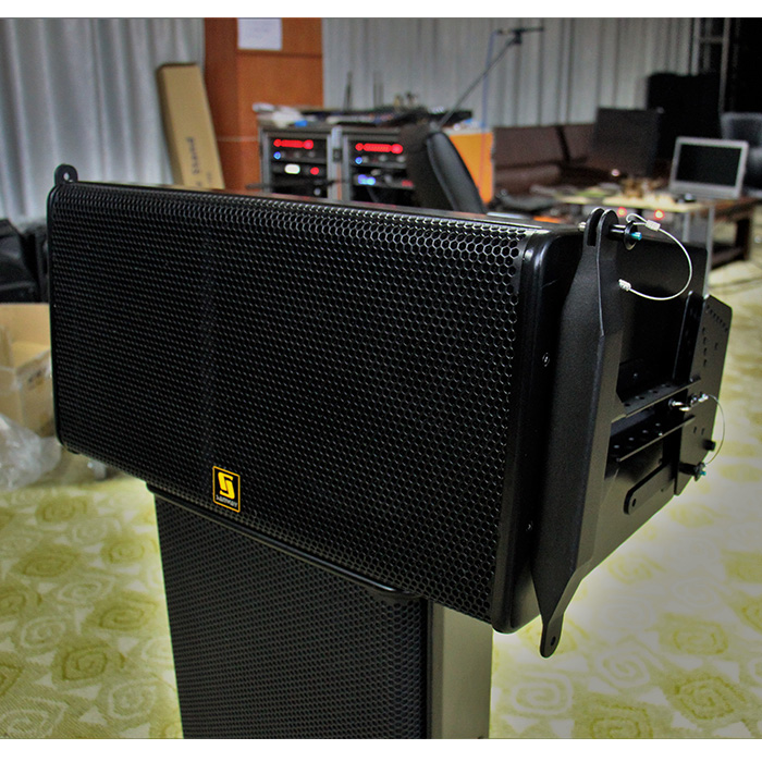 GEO S1210A具有DSP放大器模块的单个12 “有源线阵扬声器