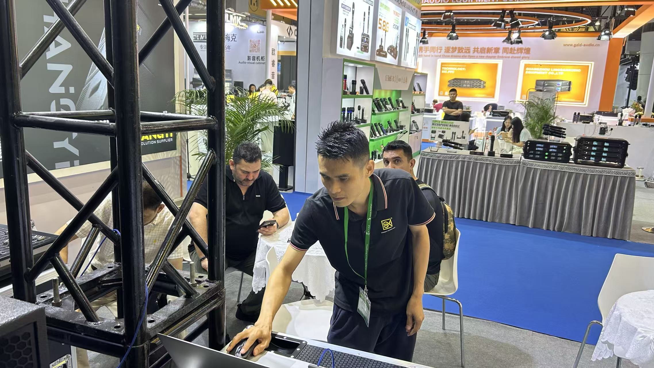 dce47a27-92c1-4b31-a29f-45a8cd0e1abb.jpg